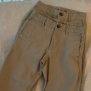 Old Navy 2 pair men’s khaki pants 26 X 28